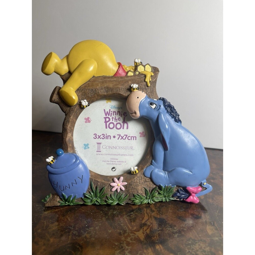 Winnie The Pooh 3x3” Connoisseur Circle Frame Disney Ceramic